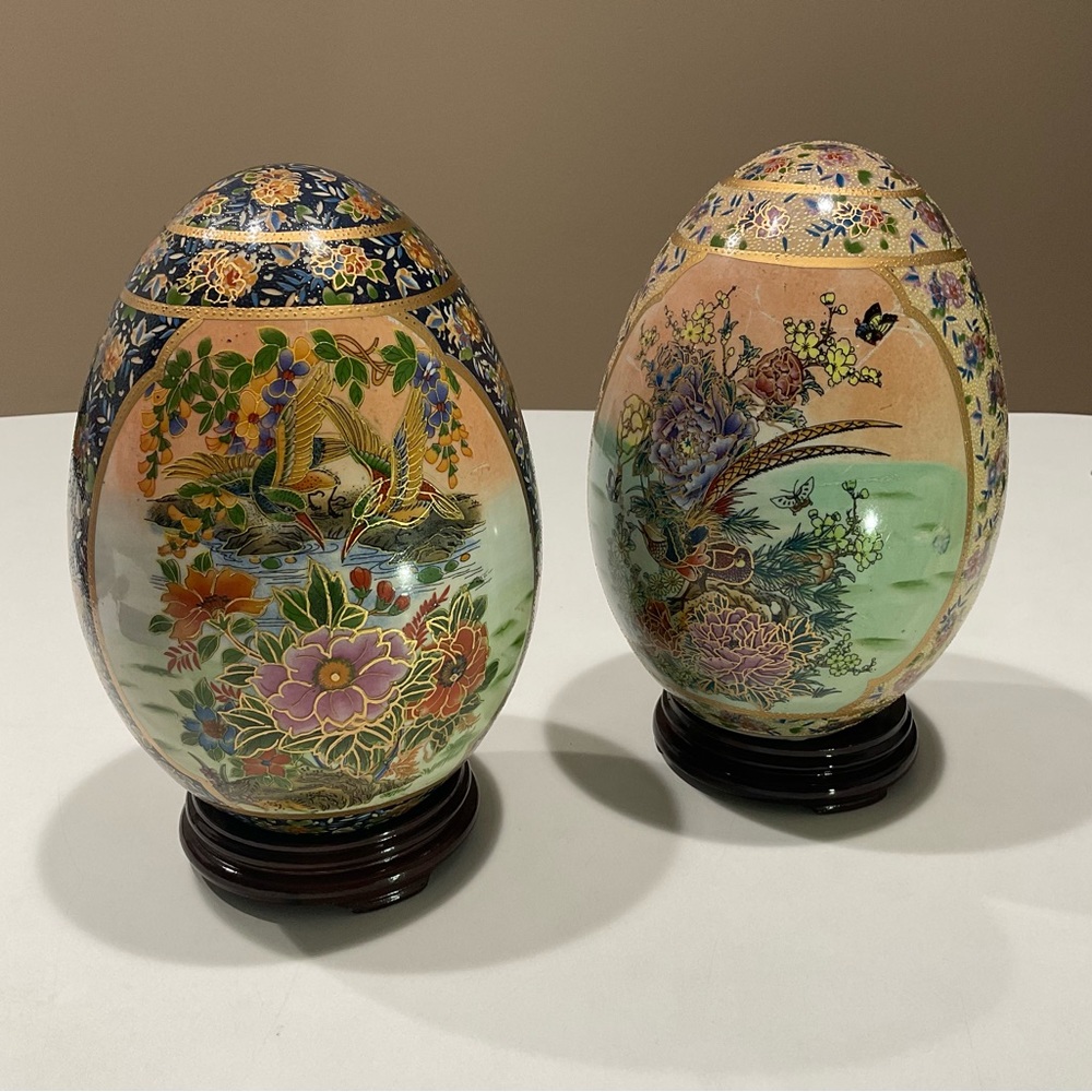 🪴Set of Two Beautiful Vintage Hand Painted Ceramic Eggs, 8.5” High